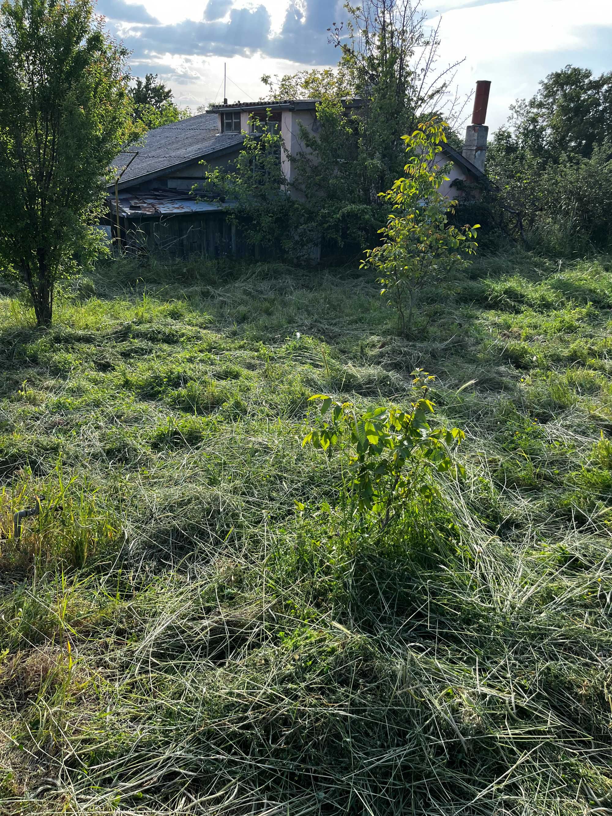 Къща с двор в село Драчево на 25км. от Бургас