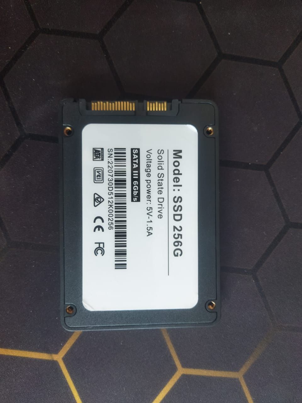 Продается SSD диск на 235гб