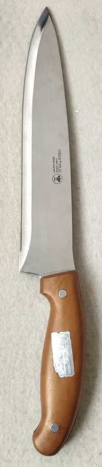 Ножи кухонные и деревянные лопатки