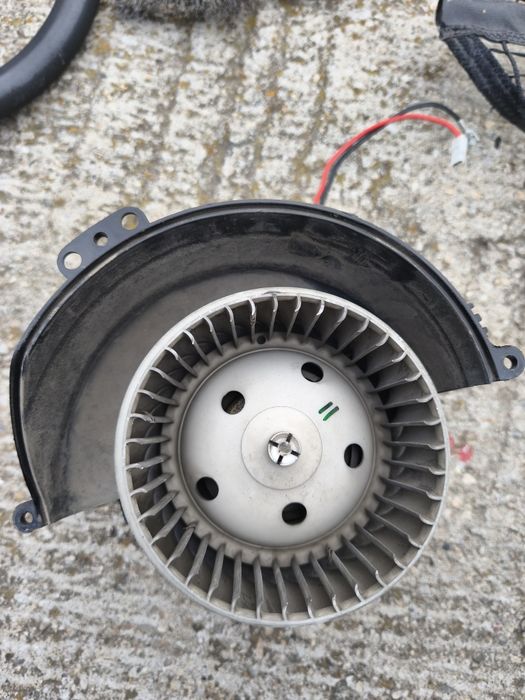 Aeroterma ventilator bord Opel Astra H 1.3 Cdt 2008 break Cod 52421335