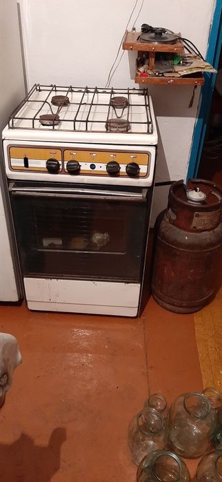 продам газ плиту
