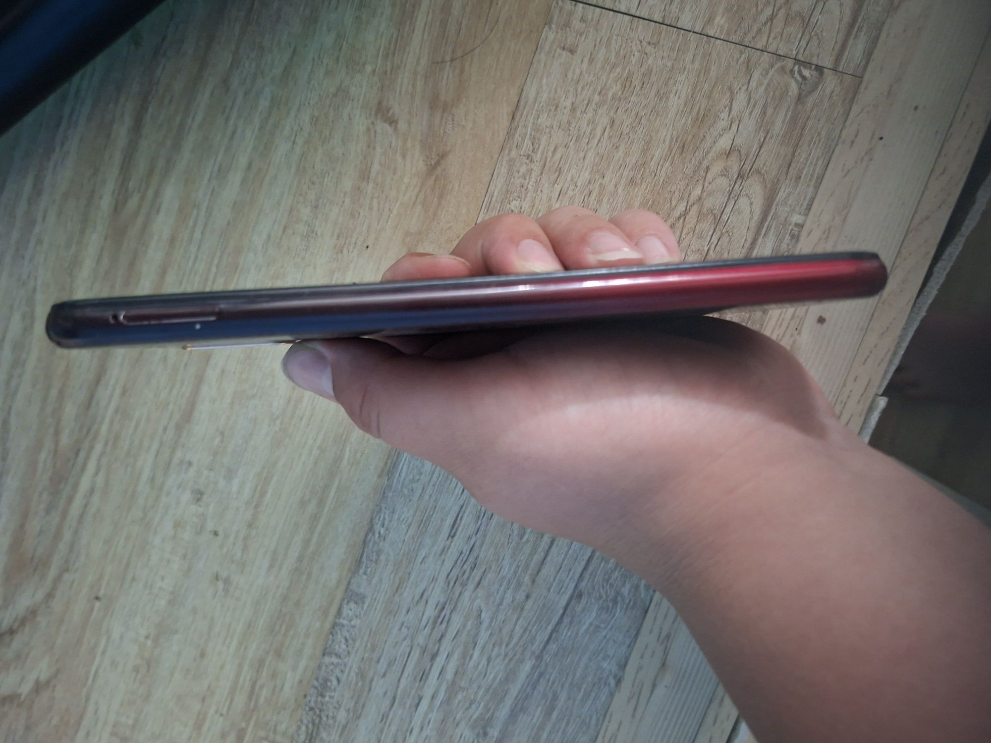 Telefon model vivo e 12