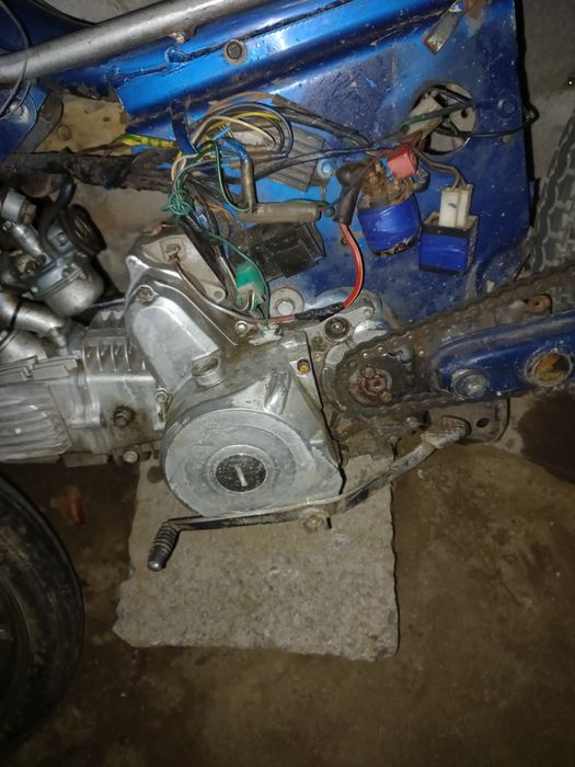 Vând sau schimb cu scuter