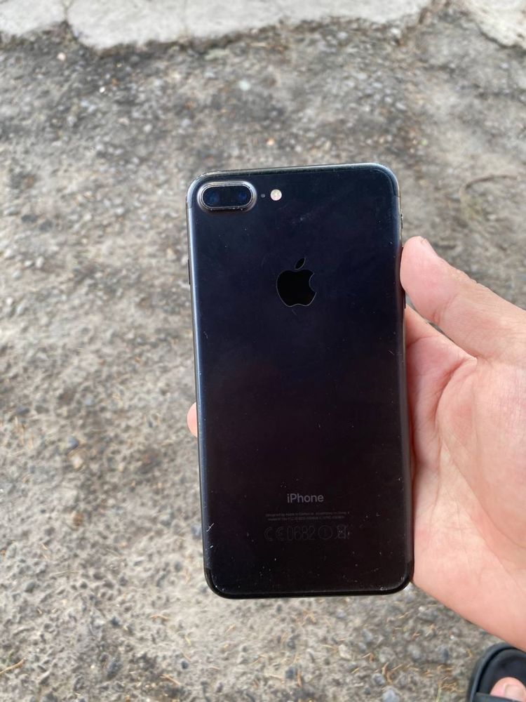 Iphone 7 plus qora