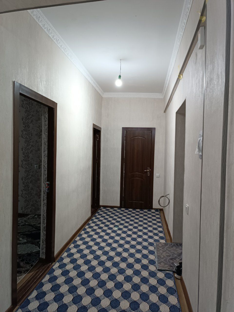 Fargʻona shahar markazida 2xonali 60 m2 novostroyka uy sotiladi.