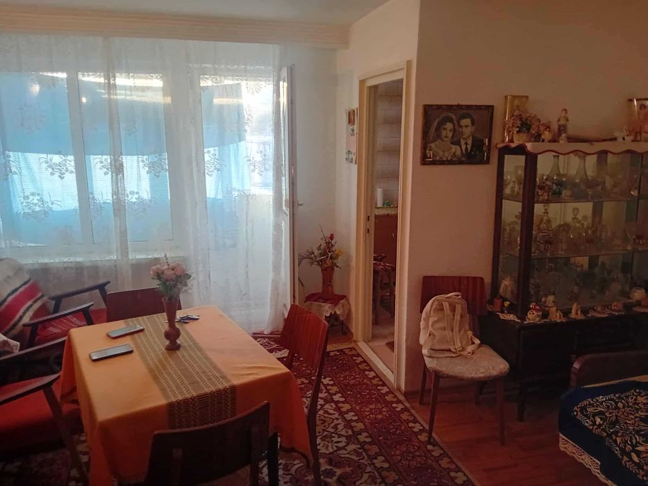 Garsoniera 33mp Darmanesti etaj 3 balcon luminoasa calduroasa