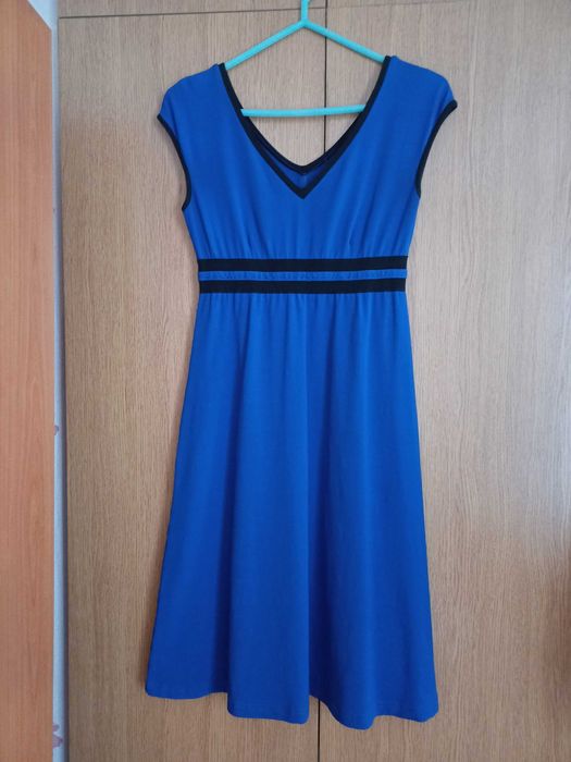 Нова рокля Дафне 40 номер в кралско синьо