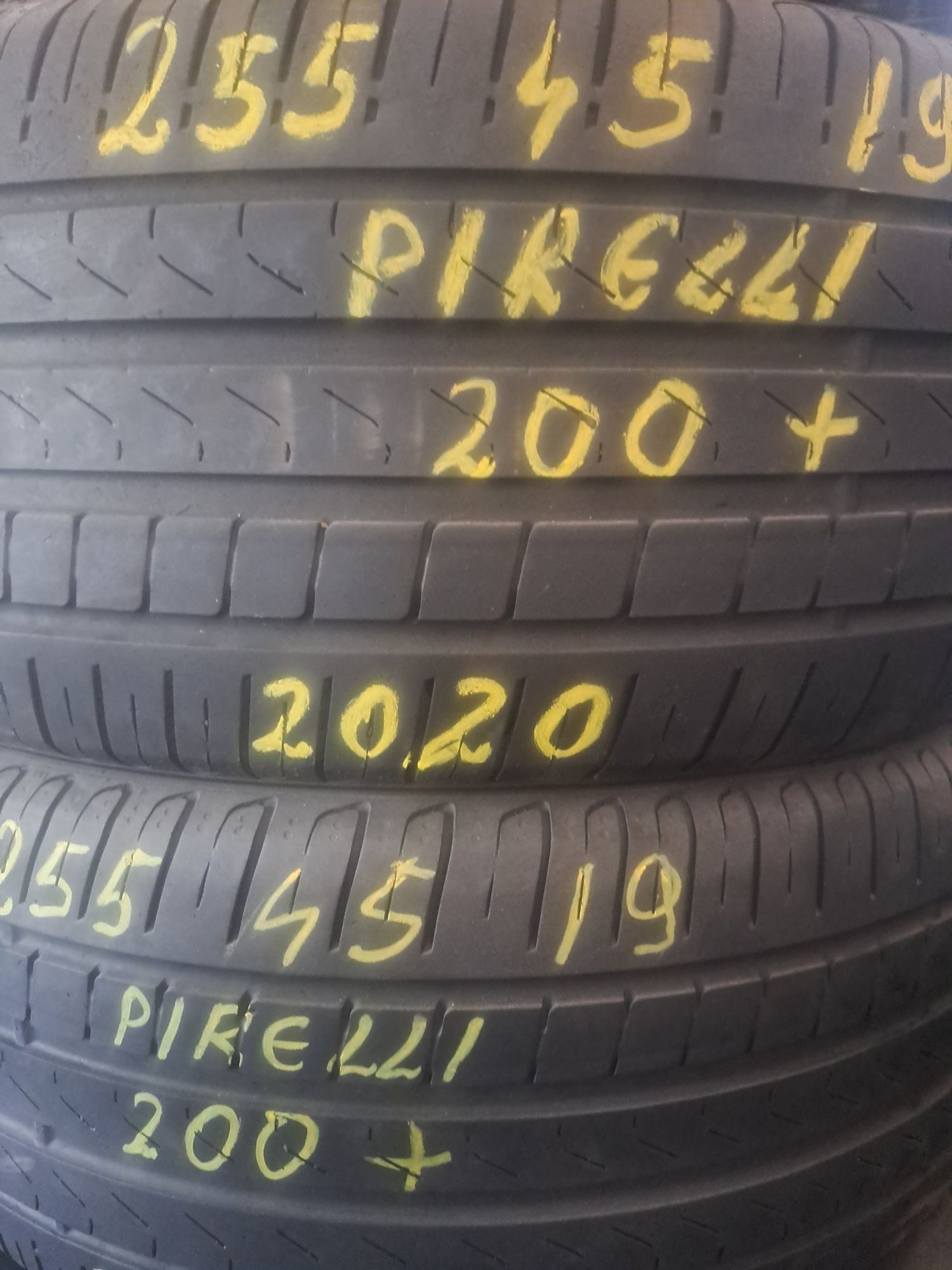 255 45 19 Pirelli vară 2020