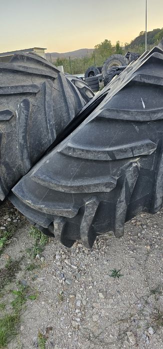 Anvelope 800 / 70 R 32 TRELLEBORG.