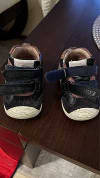 Бебешки обувки биомеханика 19 номер