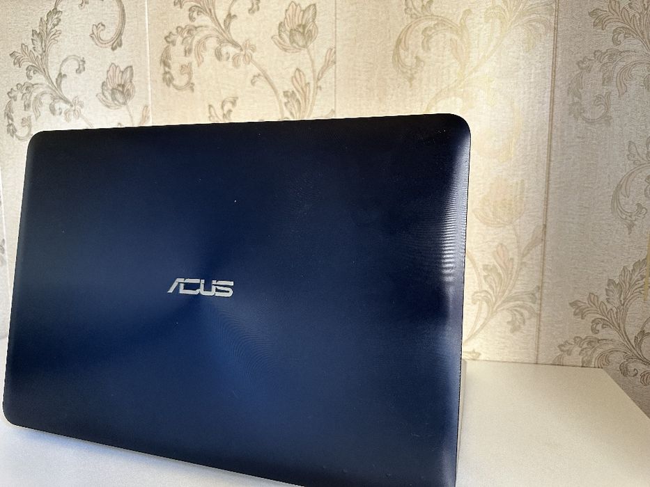 Notebook Asus 8g ram core i 7 7 arzon narxda SROCHNI sotiladi