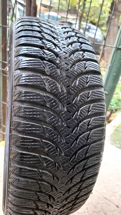 4 anvelope iarna , 205 55 R16 ,rulate putini km , KUMHO , fara petice