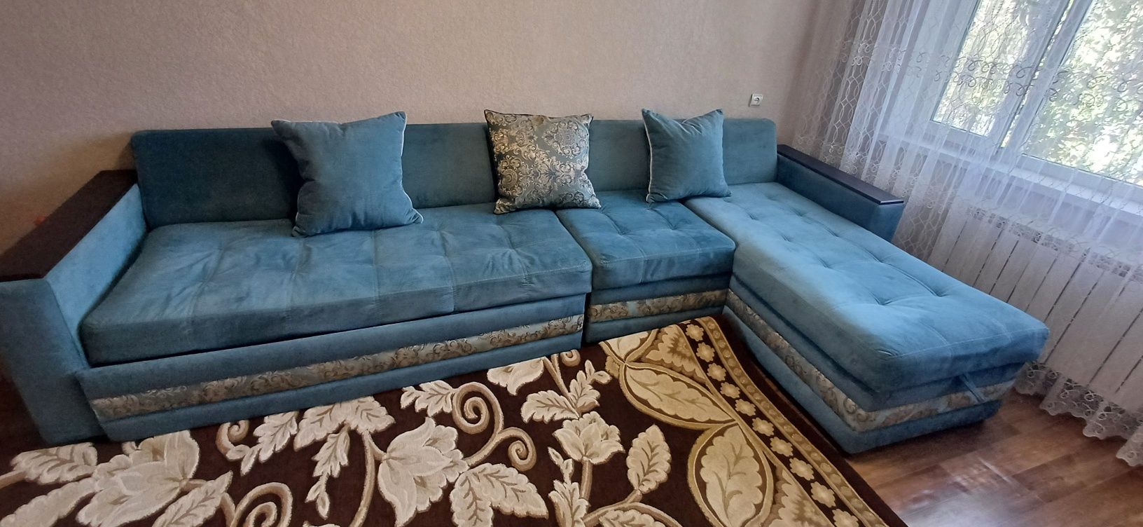 Срочно продам диван Г-образный