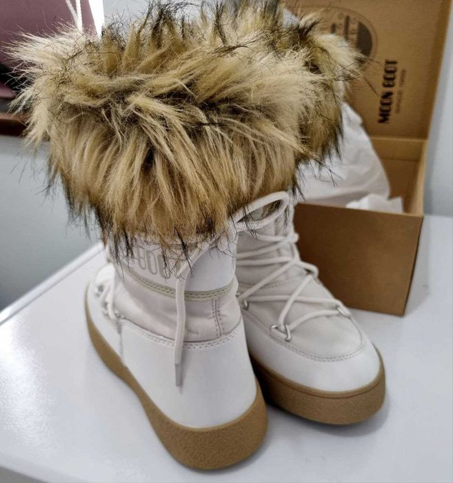 Cizme Moon Boot Monaco marime 37