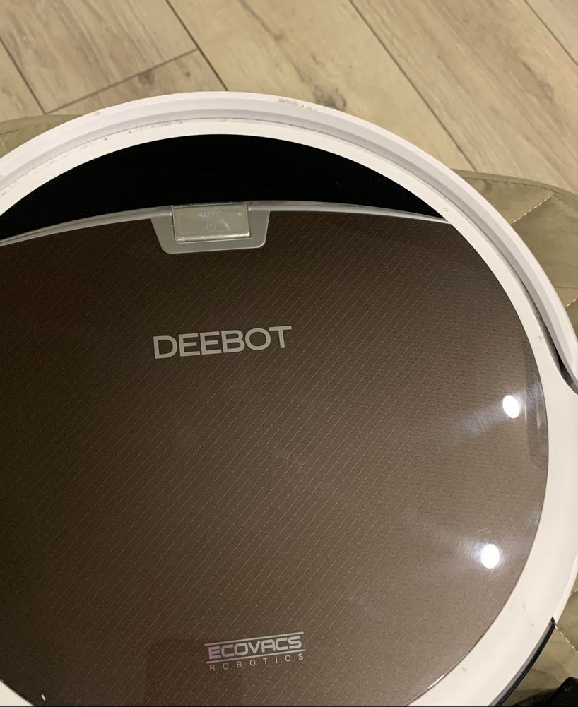 Продаю робот пылесос