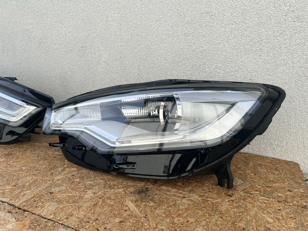 SET Far stanga dreapta Audi A6 C7 4G Xenon + LED Originale Europa