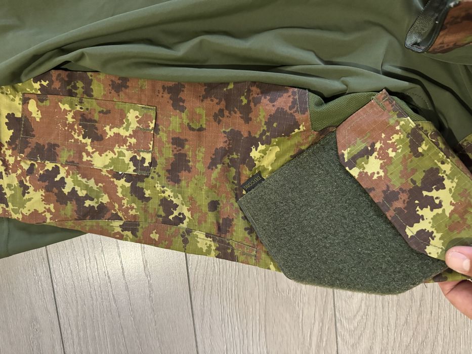 Echipament militar , bluza / pantaloni tactici