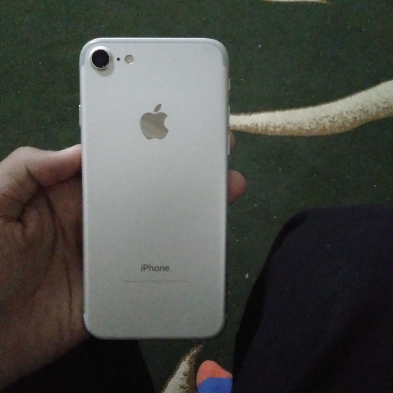 Iphone 7 sotiladi