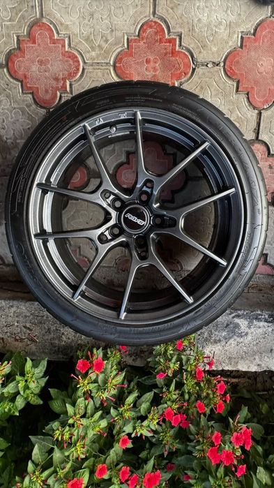 Продам резину 9мес 24г лето Zestino r18 225/40 в отличном состоянии