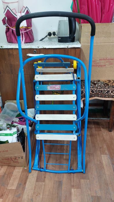 Продам детские санки.