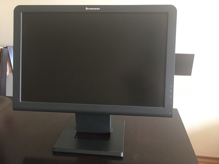 Монитор LENOVO 19 инча модел 6920-АВ1
