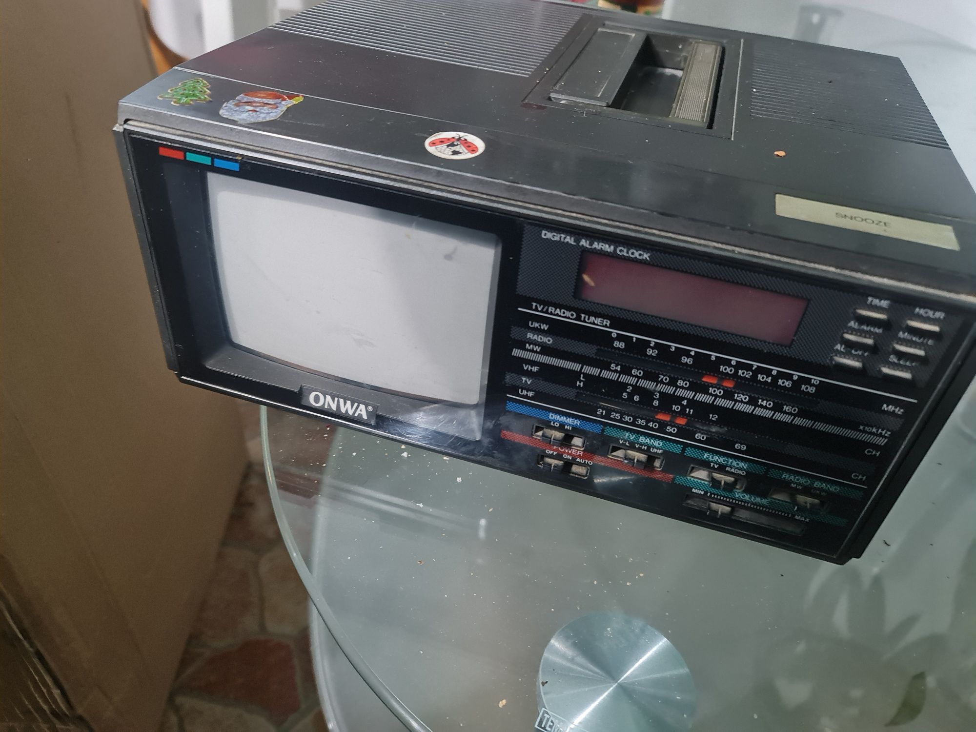 Radio tv cu ceas si alarma
