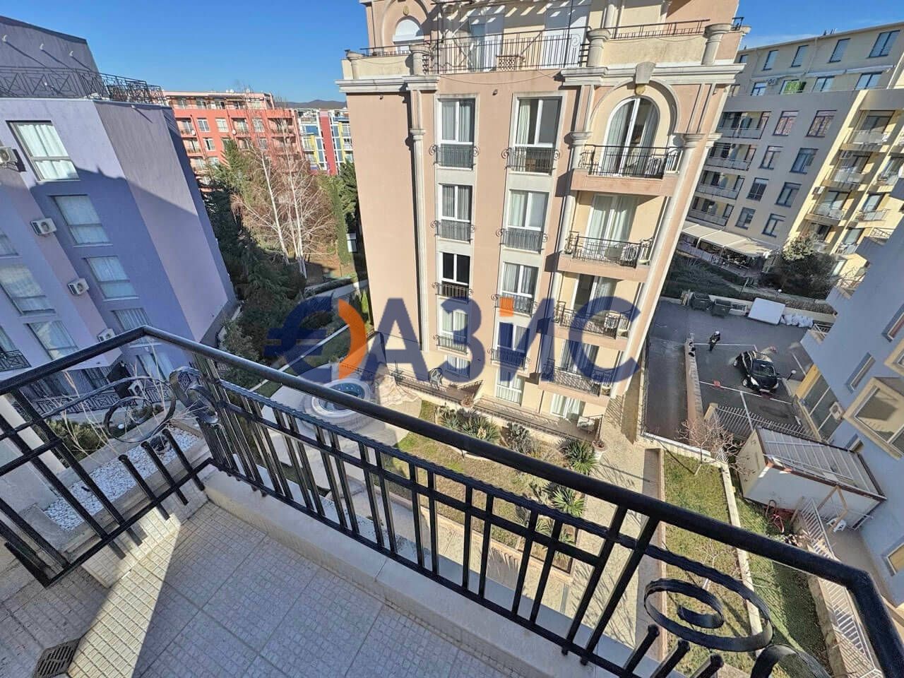 Продава се Двустаен апартамент в к.к. Слънчев бряг - 40 кв.м за 1413 €/кв.м - Снимка #11
