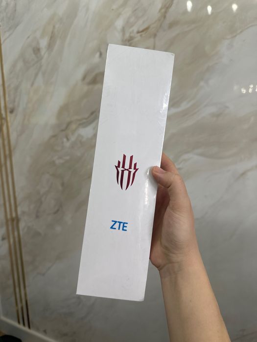 Смарт-часы ZTE nubia red magic SW2102