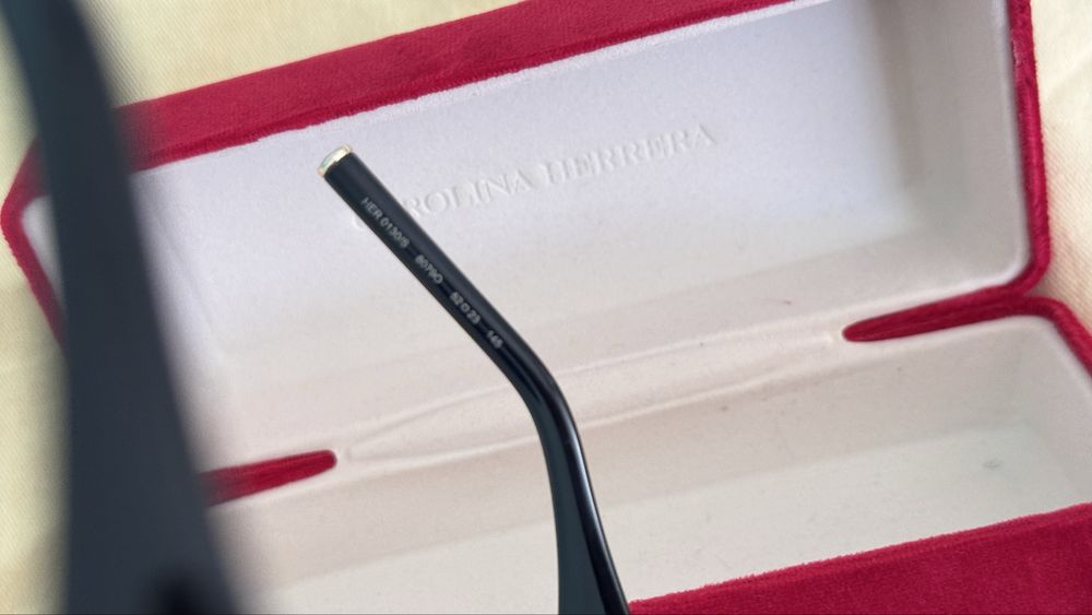 Carolina Herrera слънчеви очила с камъни