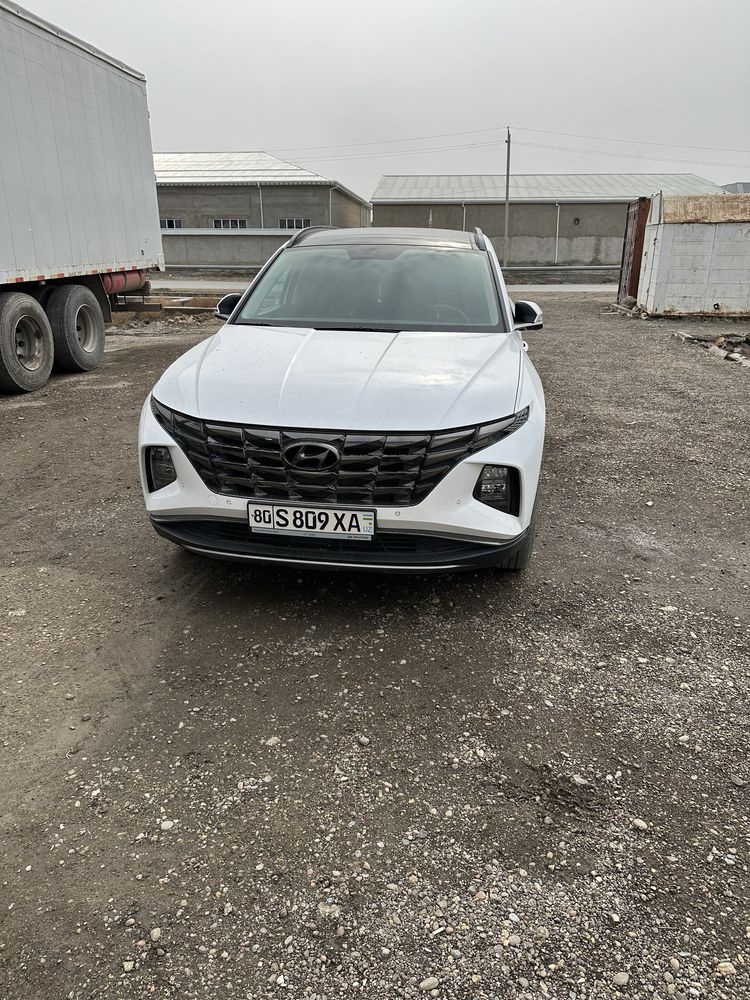 Hyundai Tucson sotiladi yili 2022 probegi 28000km