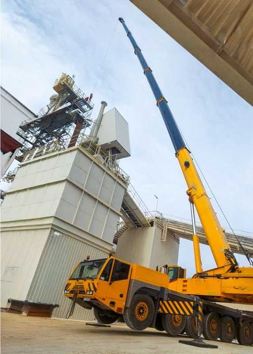 De inchiriat Macara Hiab. Automacara. Stivuitoare. Cilindru Compactor.