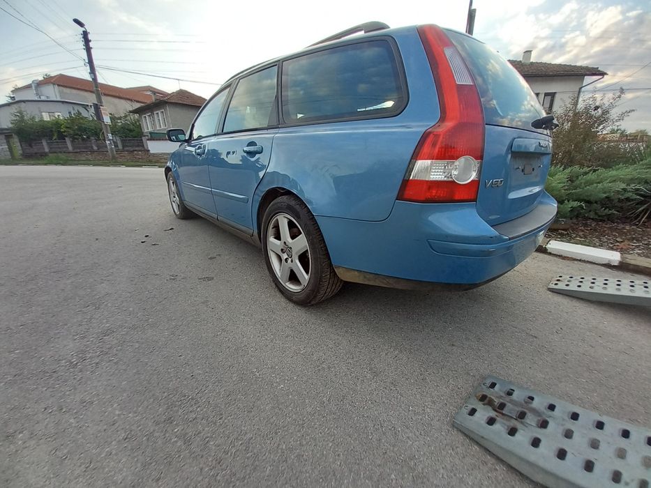 Volvo v50 НА части