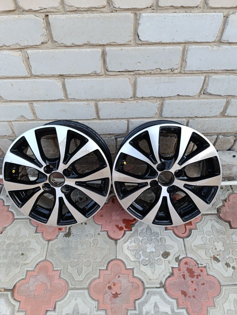 Продам два диска r15
