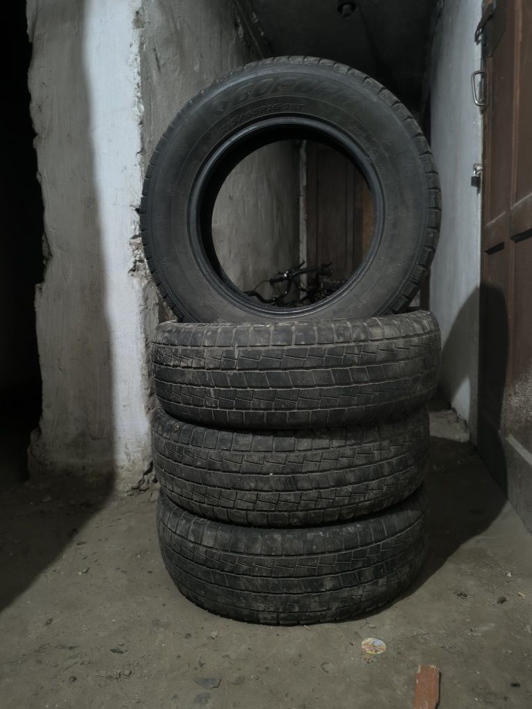 Продам зимние шины