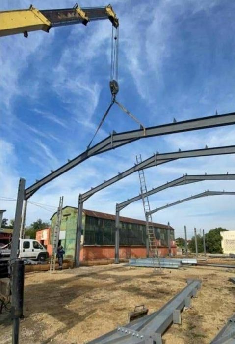 Vând structura metalică  10×15×4