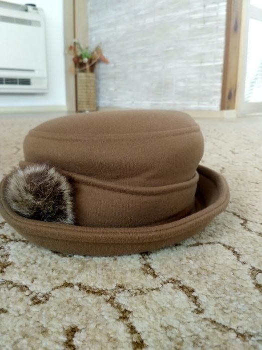 Елегантна мека шапка