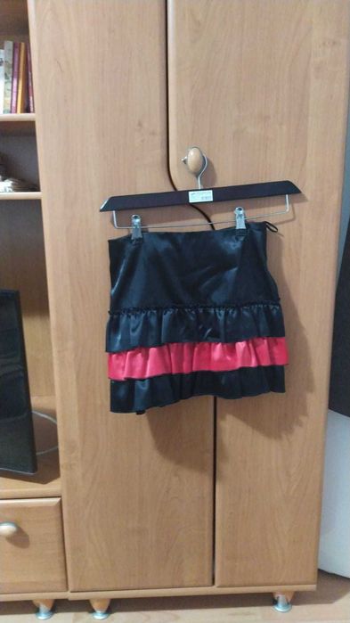 Compleu fustă și corset