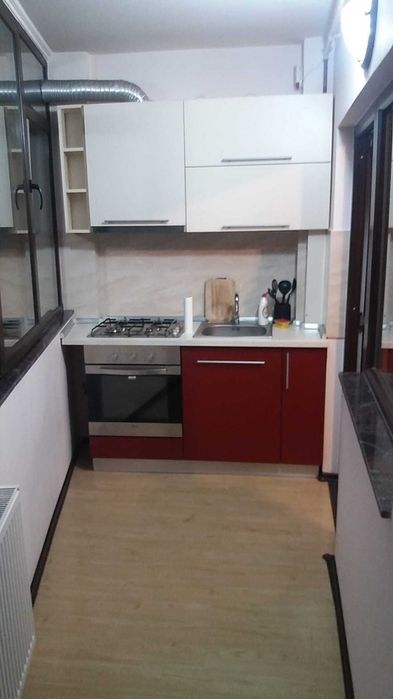 Inchiriez apartament