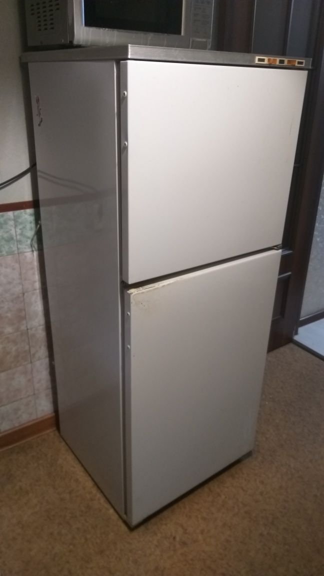 Холодильник Бирюса 22 неисправный