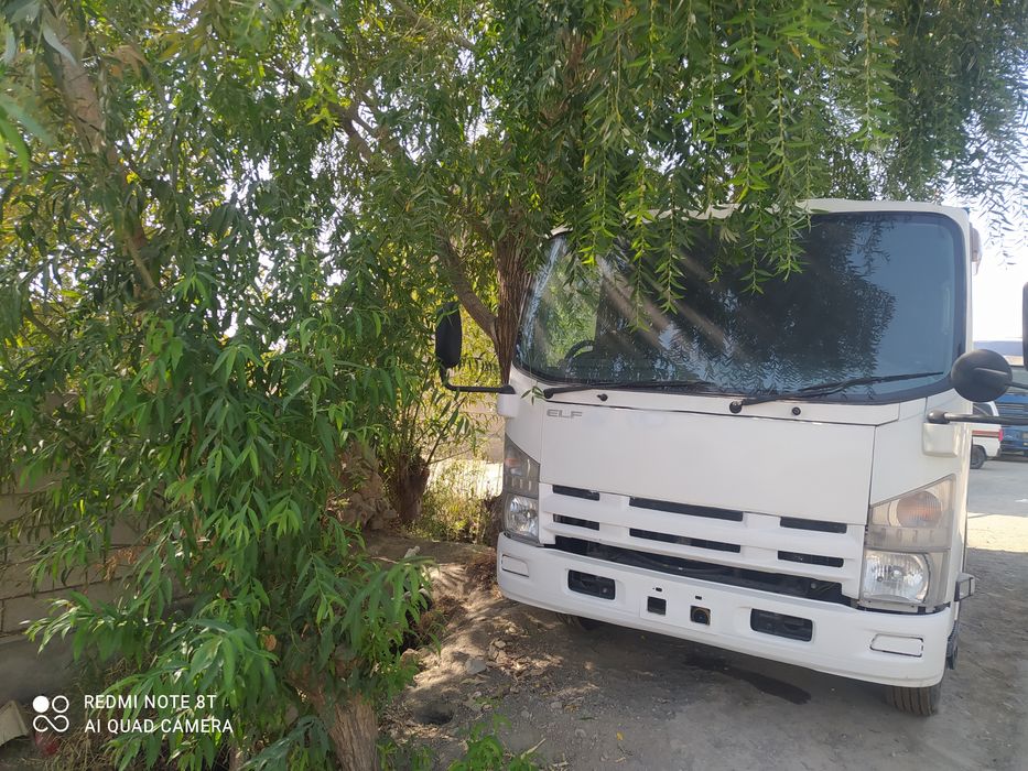 Isuzu samosval...