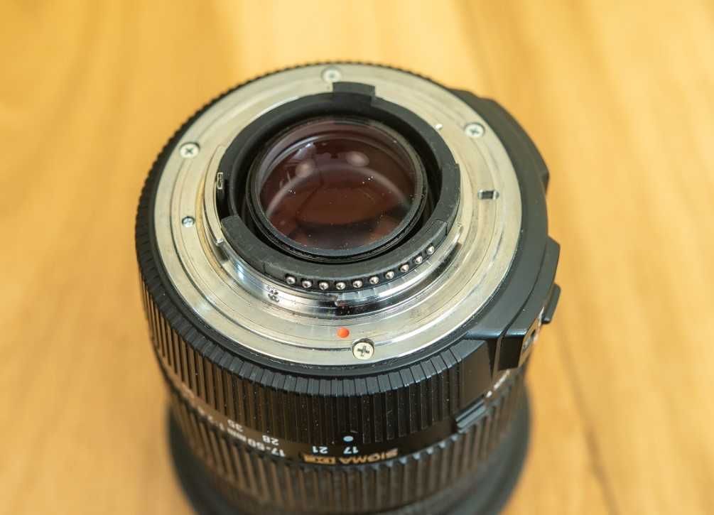 Obiectiv Sigma 17-50mm f2.8 pentru Nikon
