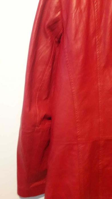 Дамско червено сако / яке / от естествена кожа