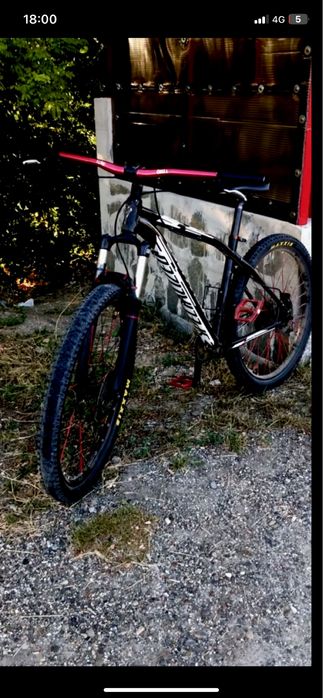 Vând bicicleta specialized