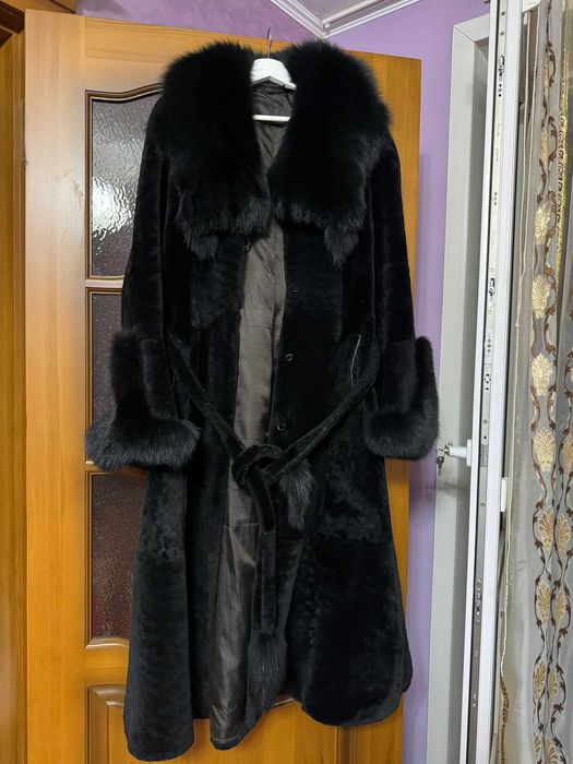 Элегантная шуба в отличном состоянии