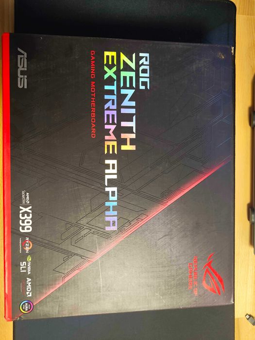 Placa de baza ASUS Zenith Extreme Alpha X399 + EK Quantum Magnitude TR