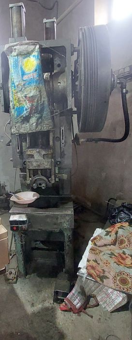 Vazdushni preslar sotiladi