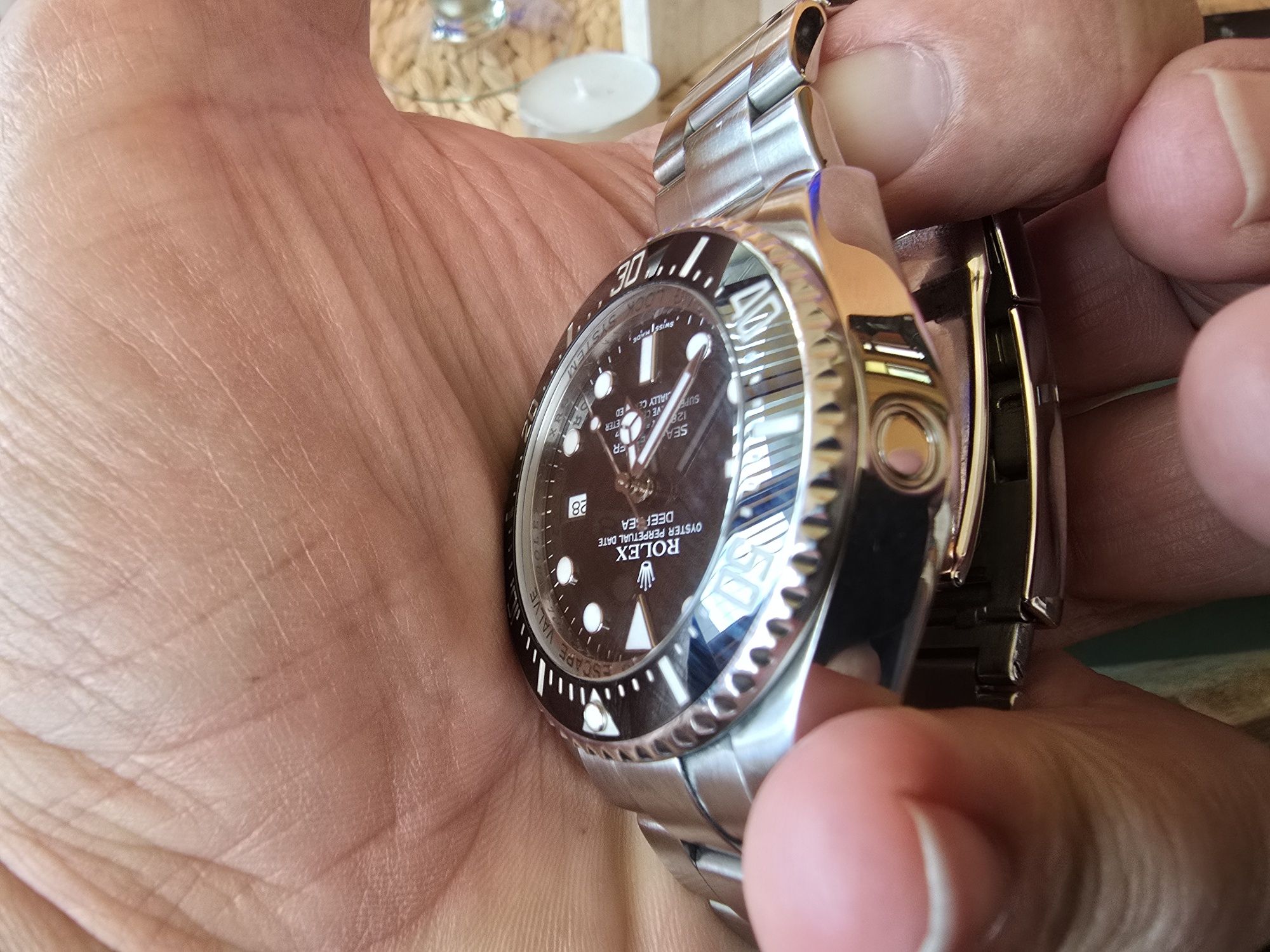 Rolex DeepSea 44мм. 16 000 лв.