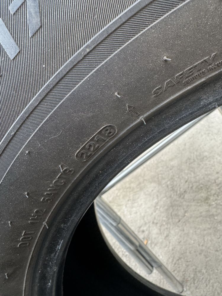 2 броя Зимни гуми  Kumho 235/65/17