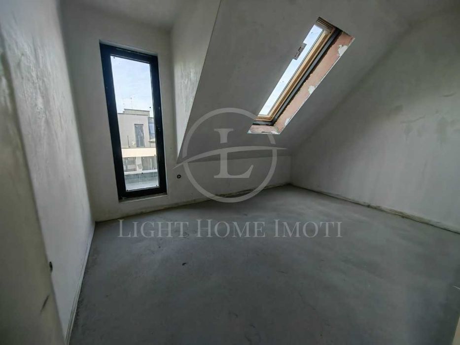 Продава се Тристаен апартамент в Пловдив, Христо Смирненски - 112 кв.м за 1250 €/кв.м - Снимка #3