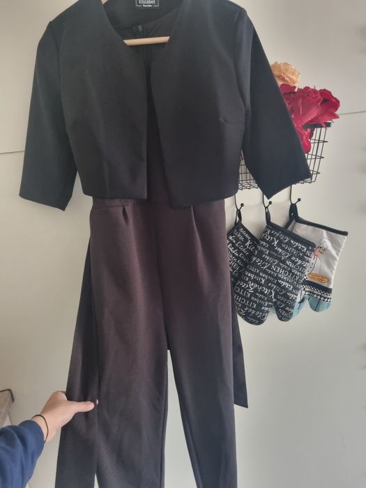 Елегантен гащеризон и сако